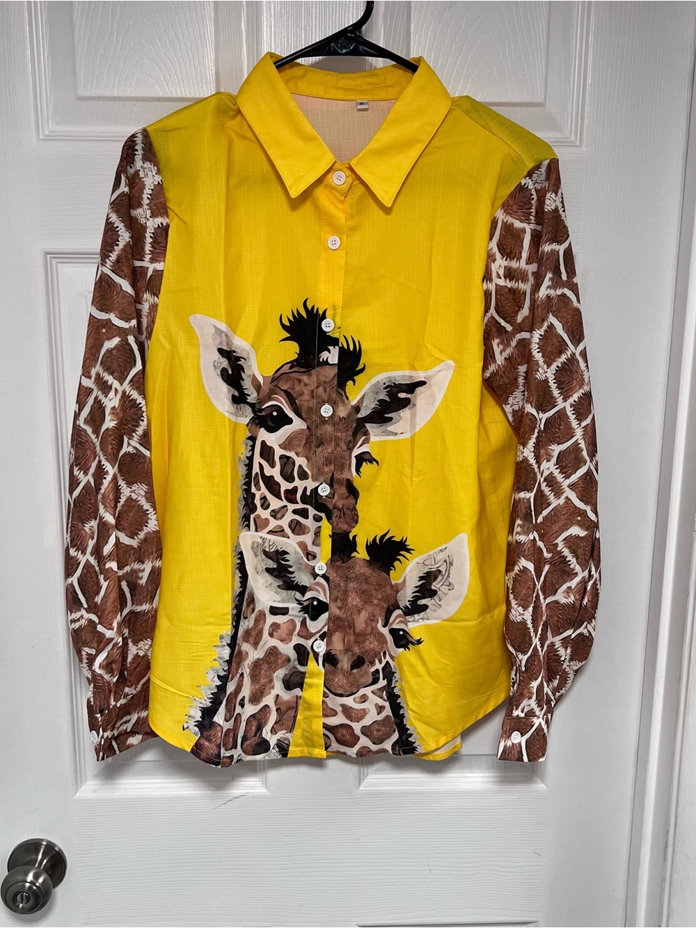 Women’s Bright Yellow Giraffe-Print Button-Down Shirt Size M